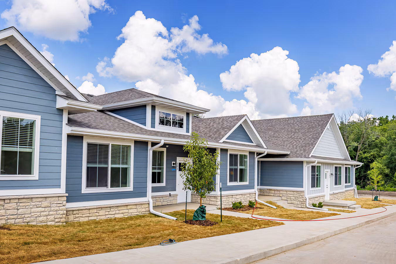 schoolyard-rowhomes-indianola-ia-building-photo-1